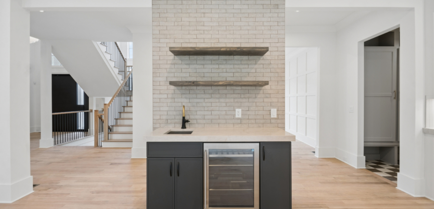 584 Indian Hills Pkwy